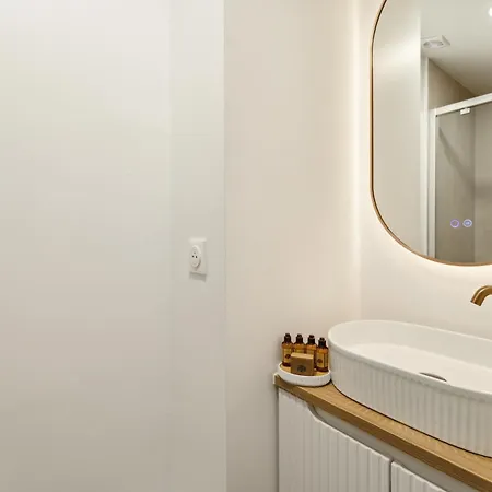 Tropez 104 Rue Allard 3e G * סן טרופז