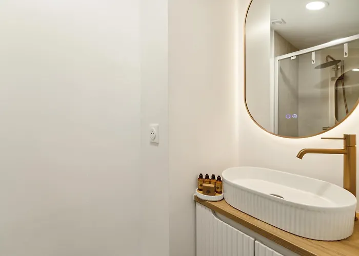 Tropez 104 Rue Allard 3e G * Сен-Тропе